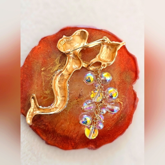 Vintage Kirk's Folly Oceana Gold Aurora Borealis Crystals Mermaid Brooch Dangle - Picture 8 of 15